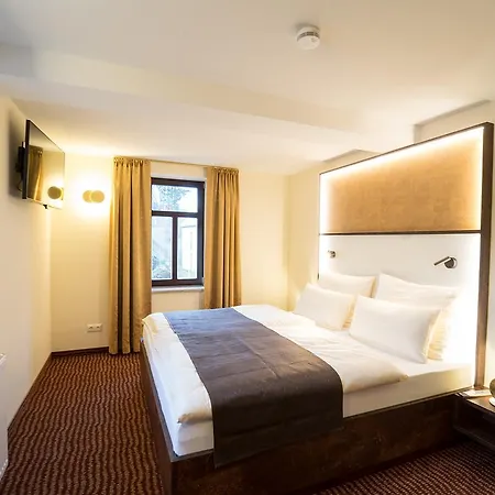 Hotel Goldener Hirsch-3